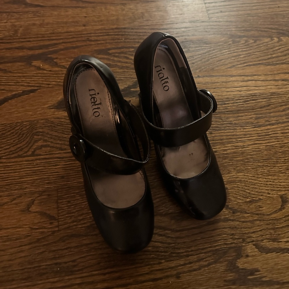 vintage shiny black mary jane heels coquette shoe